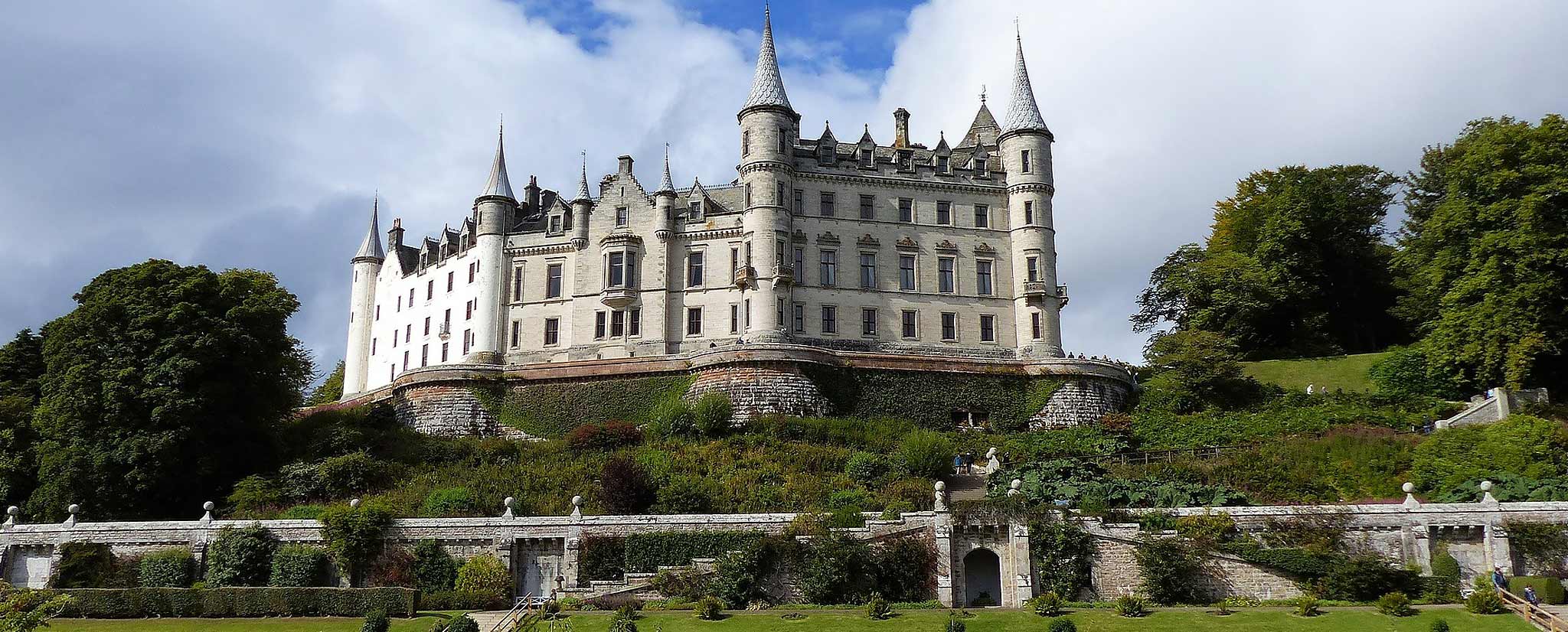 Dunrobin-Castle.jpg